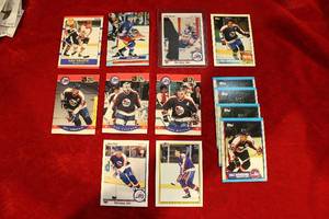lot 180 image: Winnipeg Jets Hockey Trading Cards