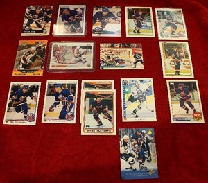 lot 287 image: New York Islanders Hockey Trading Cards