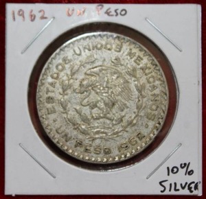 lot 10 image: 10 Percent Silver 1962  Mexican Un Peso