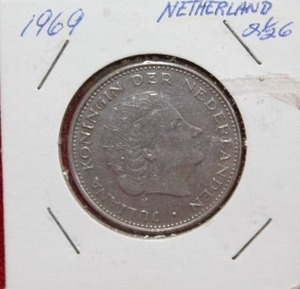 lot 307 image: 1969 Netherlands 2 12 Gulden Coin