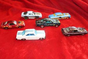 lot 181 image: Hot Wheels Cars