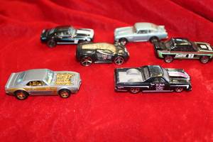 lot 38 image: Hot Wheels Silver and Black Cars