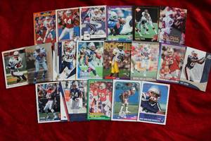 lot 28 image: New England Patriots Football Trading Cards