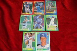 lot 444 image: 1990 Score Kansas City Royals Baseball Trading Cards
