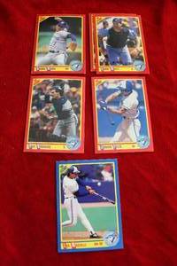 lot 352 image: 1990 Score Toronto Blue Jays Baseball Trading Cards