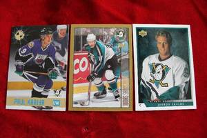lot 384 image: Anaheim Mighty Ducks Hockey Cards