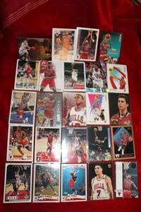 lot 86 image: Chicago Bulls Basket Ball Trading Cards
