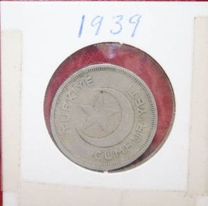 lot 162 image: 1939 Turkish 10 Kurus Coin