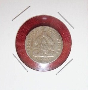 lot 390 image: 1931 Houndras 5 Centavos Coin
