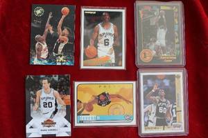 lot 215 image: San Antonip Spurs Basket Ball Trading Cards Including David Robinson
