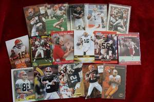 lot 421 image: Cleveland Browns Football Trading Cards