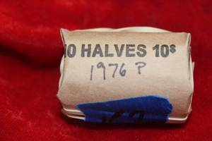 lot 152 image: Roll of 1976 Bicentennial Kennedy Half Dollars