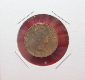 lot 304 image: 1988 British Penny