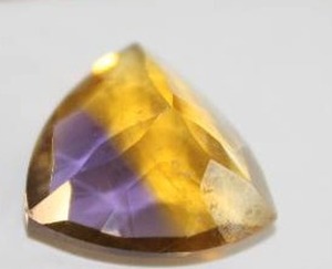 lot 117 image: Trillion Cut Amatrine 9.415 Ct