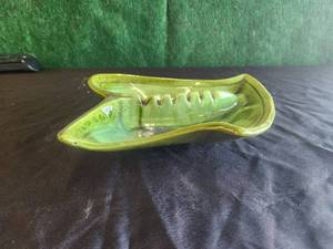 lot 26 image: Vintage Maurice of California green ashtray