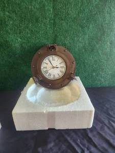 lot 49 image: Port hole wall clock