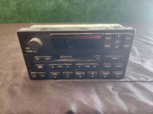 lot 165 image: Ford car Radio with cassette player