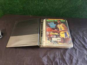 lot 178 image: Selection of vintage Sports Illustrated - 1985