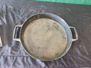 lot 183 image: Artisanal cast iron pan
