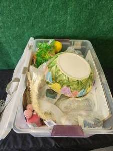 lot 198 image: Bin full of Easter decor.