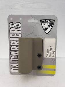 lot 20 image: D4 OWB Kydex Stinger Flashlight Carrier - E2-tan