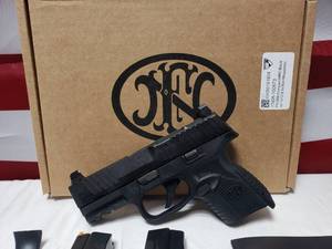 lot 302 image: NEW FN 509C MRD Compact 9mm Pistol w 2 Magazines & Soft Case