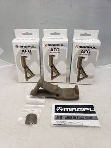 lot 825 image: MAGPUL Angled Fore Grip AFG1   Dark Earth - QUANTITY 3 - BID IS TIMES THE QUANTITY