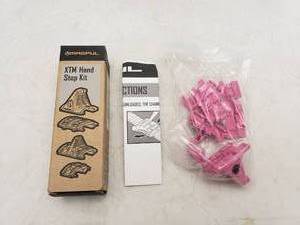 lot 849 image: MAGPUL XTM Hand Stop Kit   Pink