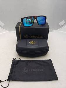 lot 938 image: NEW Leupold Becnara 179632 Matte Tortoise w Blue Mirror Polarized Lens Sunglasses