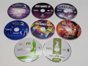 lot 16 image: Lot of 8 - Nintendo Wii Games