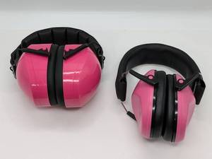 lot 24 image: Lot of 2 - Earmuffs Hearing Protection