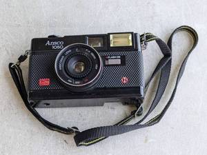 lot 37 image: Ansco 1050 35mm Film Camera