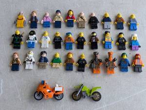 lot 48 image: Lot of 30 - Lego Mini Action Figurines w 2 Motorcycles