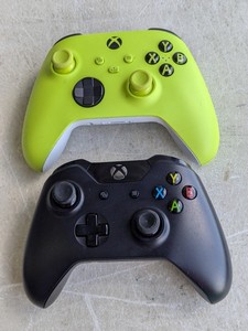 lot 50 image: Lot of 2 - XBOX One Controllers