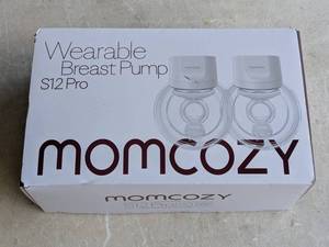 lot 53 image: Momcozy Wearable Breast Pump S12 Pro - NEW