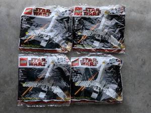 lot 138 image: Lot of 4 - Imperial Shuttle Polybag Star Wars LEGO Complete Sets & Packs 20016