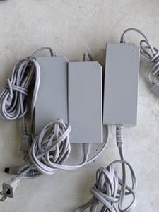 lot 146 image: Lot of 3 - Nintendo Wii Power Supply