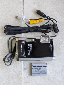 lot 180 image: Olympus Stylus Tough 6020 Camera