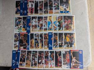 lot 250 image: Basketball Cards Bundle