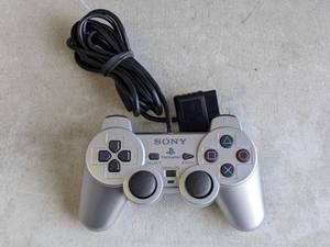 lot 283 image: Sony PlayStation 2 SCPH-10010 Controller