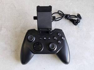 lot 284 image: Rotor Riot (RR1850) iPhone Game Controller Phone Holder w Lightning Connector