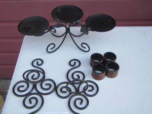 lot 38 image: 4 napkin ring holders and 3 candle stands