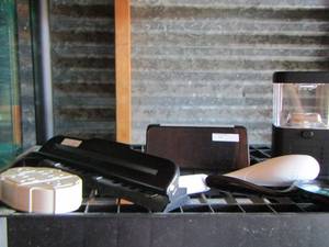 lot 77 image: office supplies