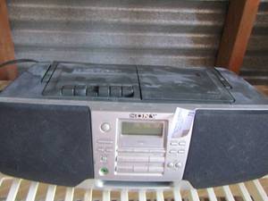 lot 78 image: Sony radio unknown working condition