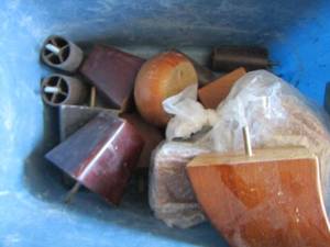 lot 81 image: furniture feet