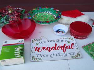 lot 84 image: Christmas lot