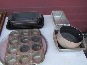 lot 107 image: baking pans