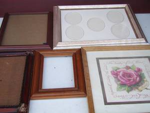 lot 115 image: photo frames various sizes