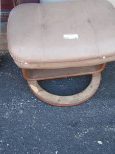 lot 125 image: swivel foot stool