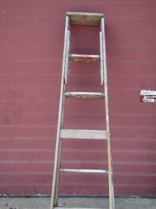 lot 165 image: 5 step wooden ladder